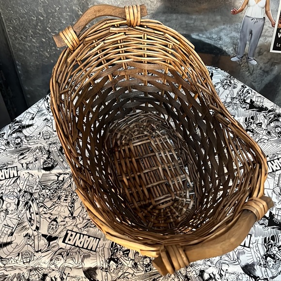 Wooden basket - Picture 4 of 7